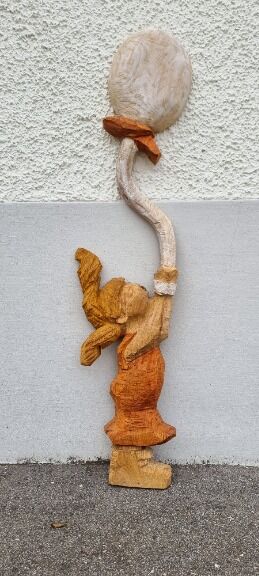 Mädchen mit Ballon – Karin Hofer, Oak oiled and painted