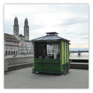 Marroni Häuschen mit Grossmünster 001 – Hartmut Kaiser