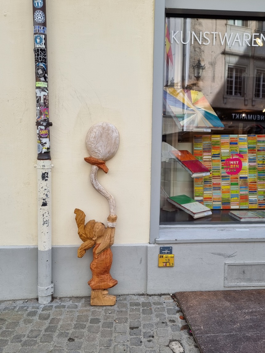Karin Hofer: Mädchen mit Ballon
